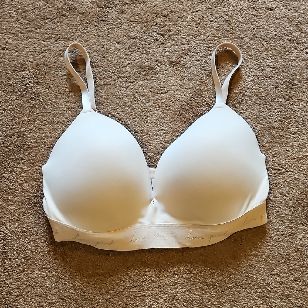 PINK Wear Everywhere Wireless Lightly Lined “Love Pink” Size 38DD